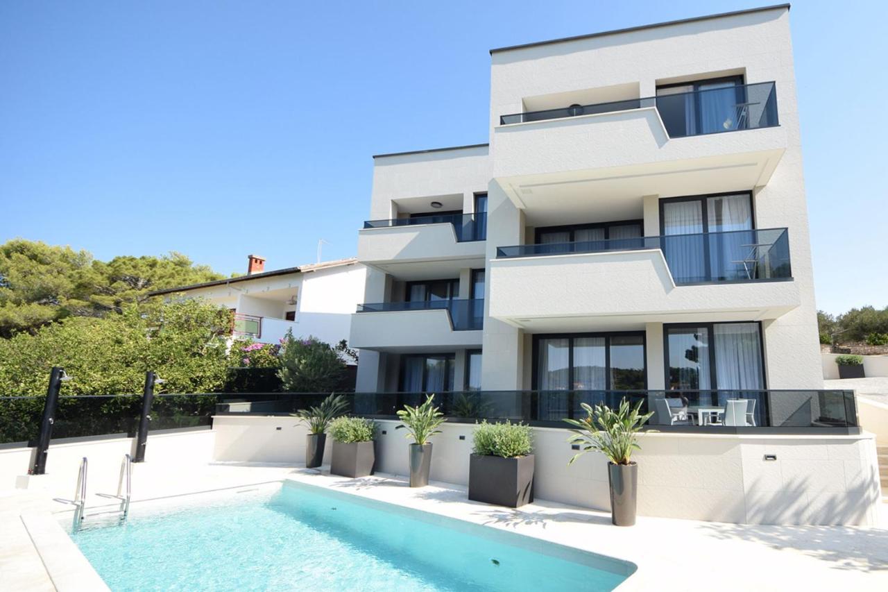 Premier Laguna Apartment Loviste Exterior photo